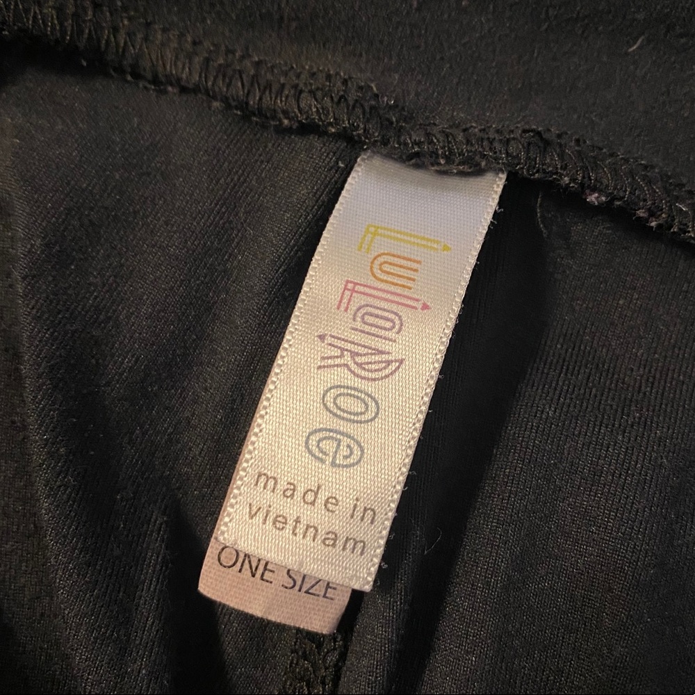 LuLaRoe OS black leggings